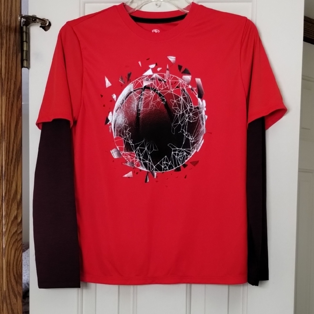 NWOT Red Basketball themed boy's shirt, never worn